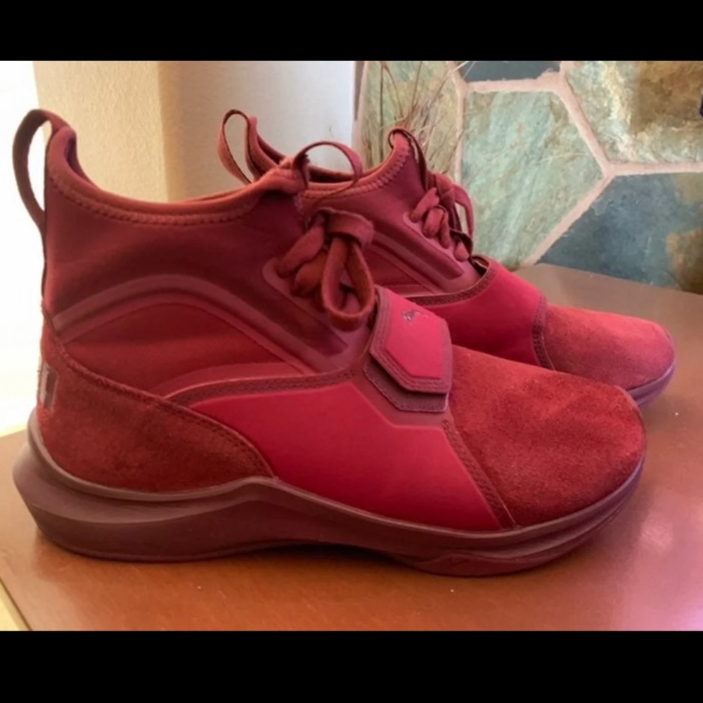 PUMA womens size 7